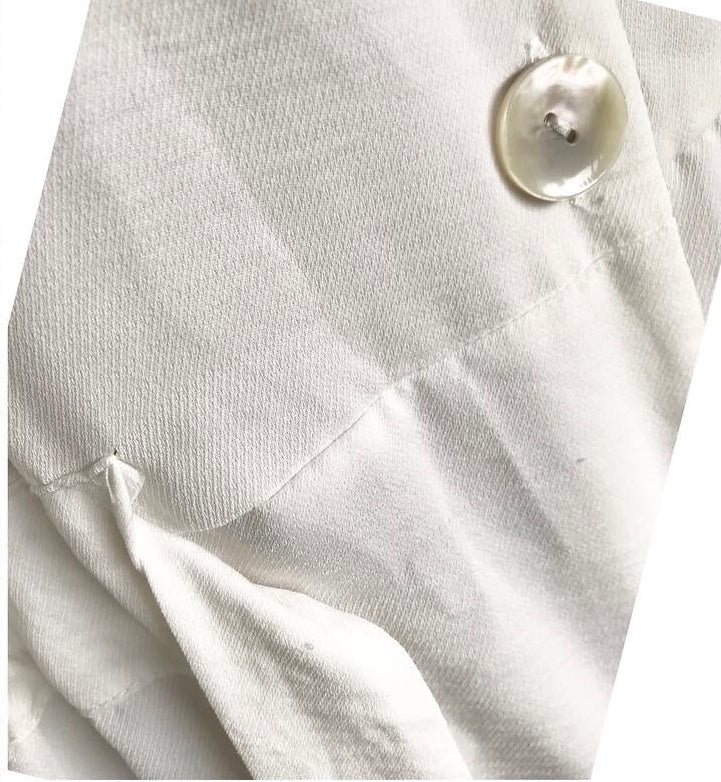 Black button down blouse tied • L (available in white)