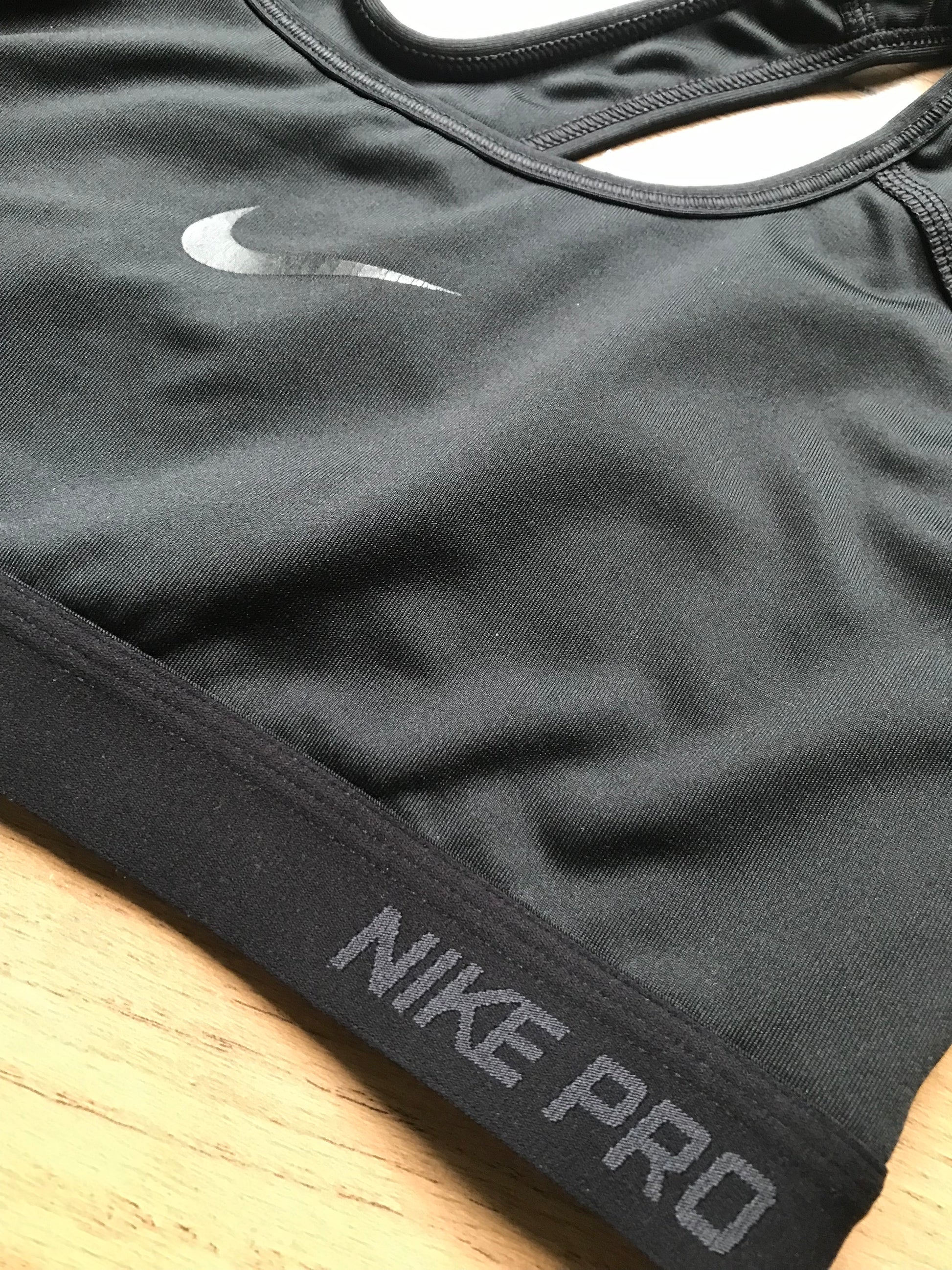 Nike Pro Swoosh Sports Exercise Bra Racer Back ... M