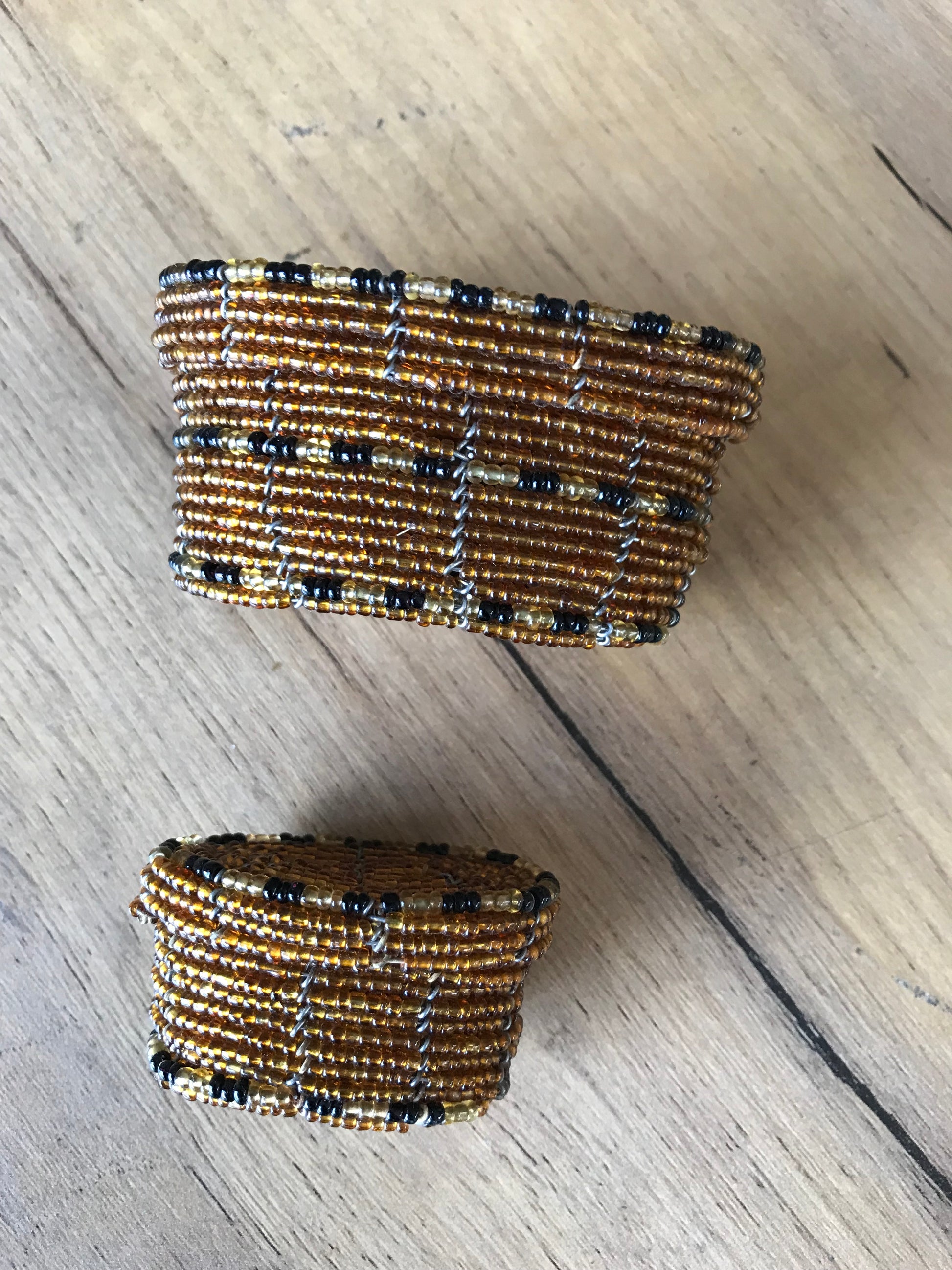Beaded Set of 2 trinket boxes +++lll