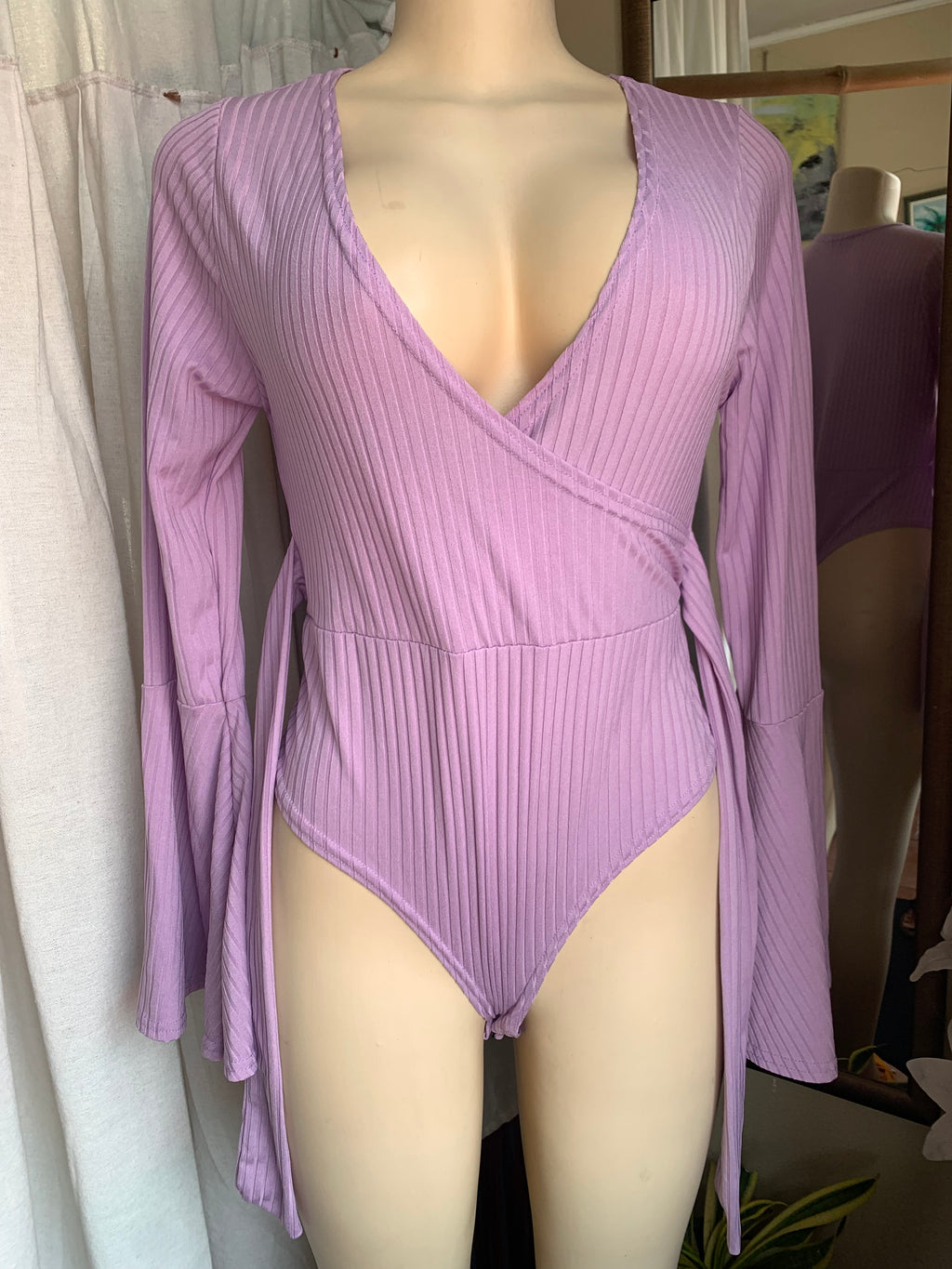 Lavender long sleeve ribbed bodysuit with tie back … US 8 / M