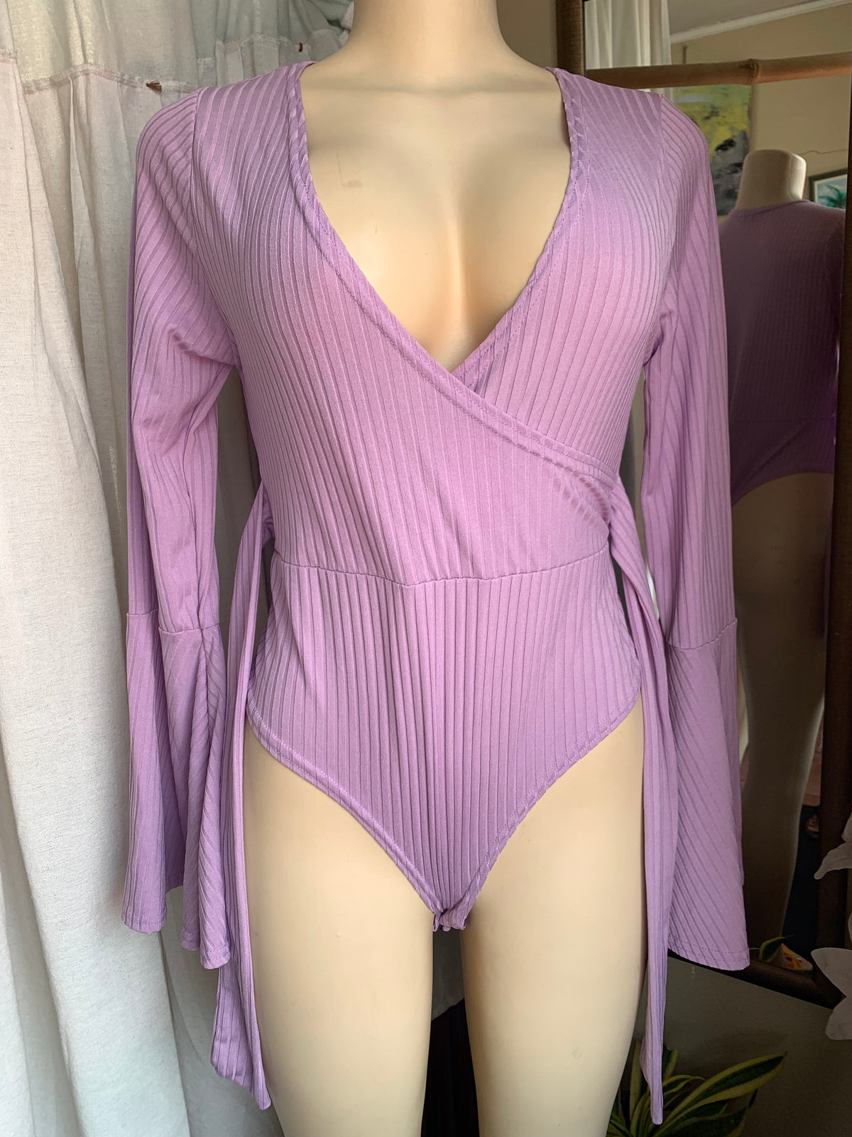 Lavender long sleeve ribbed bodysuit with tie back … US 8 / M