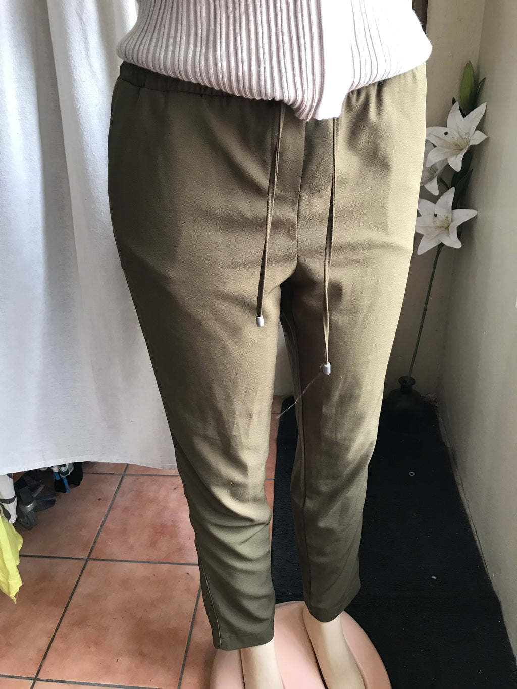 earth green draw string loose pants ::: M