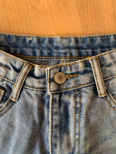 Load image into Gallery viewer, Vintage wash mom shorts with raw hem and eyelet detail ;;; Small
