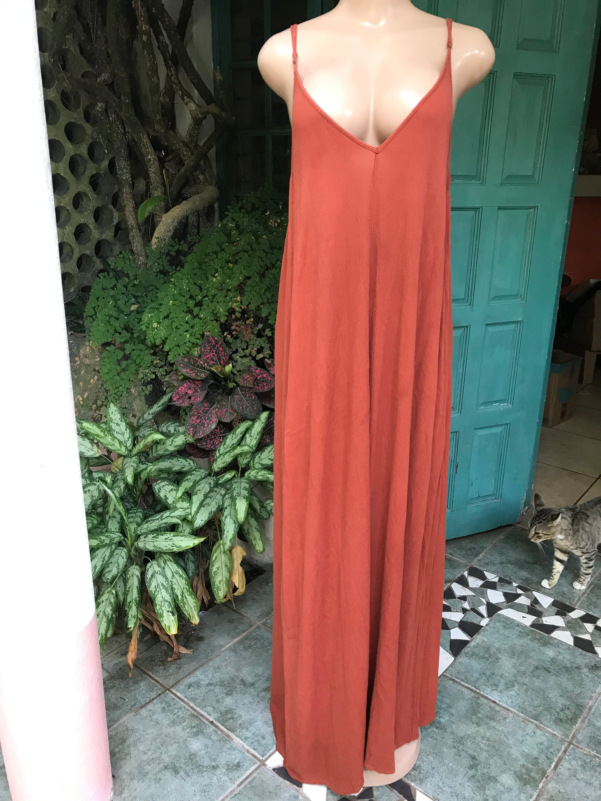 rust spaghetti rayon crinkle maxi dress with pockets /xl : 2x