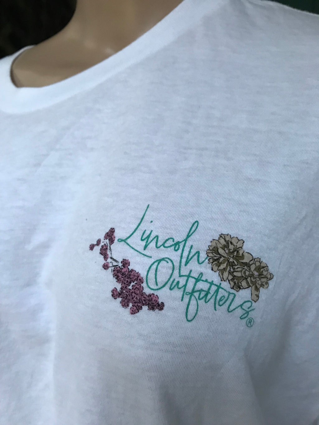 White spring time sunflower back graphic tee... /XL : 2x