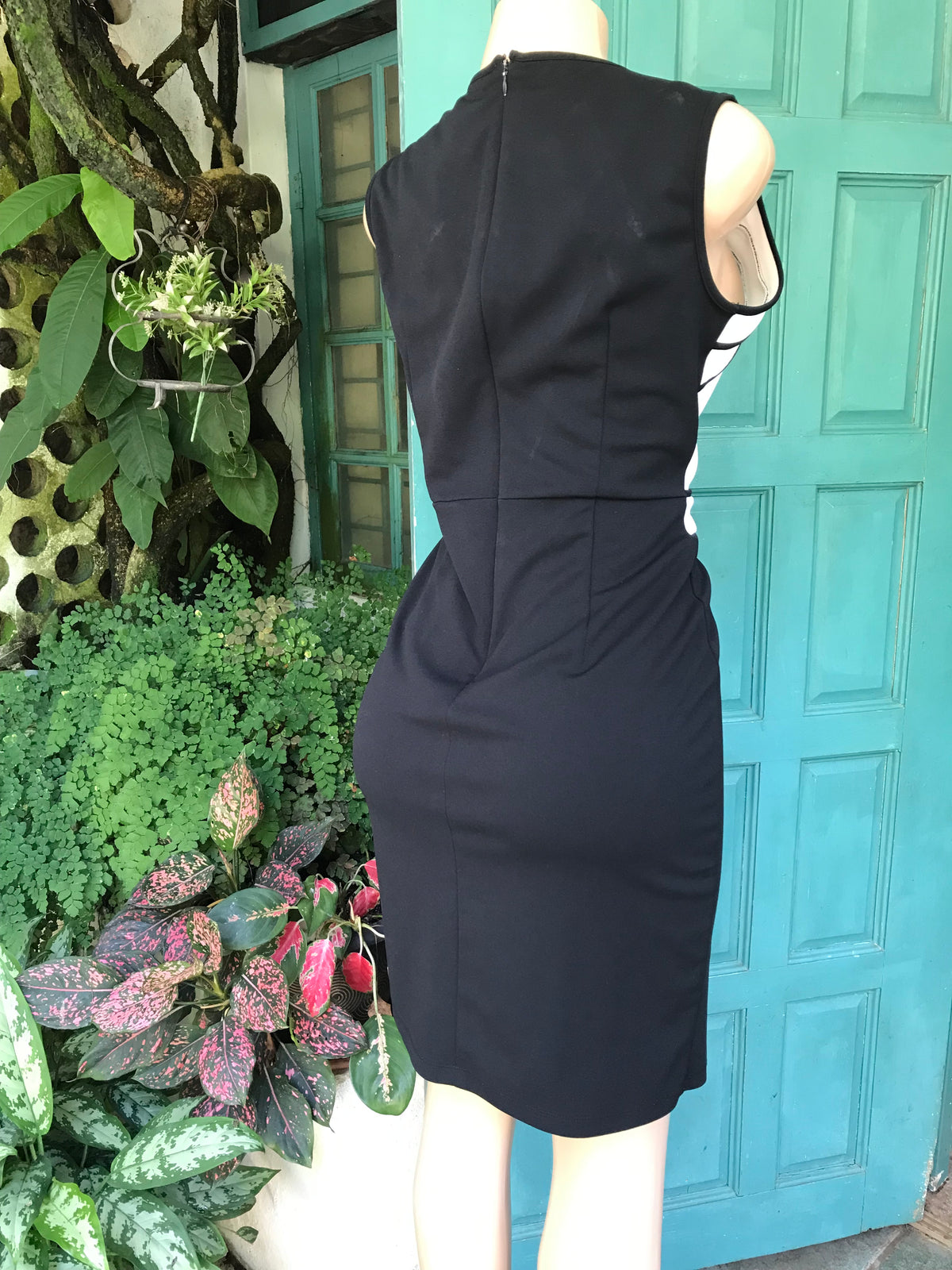 professional black and white dress stretch M