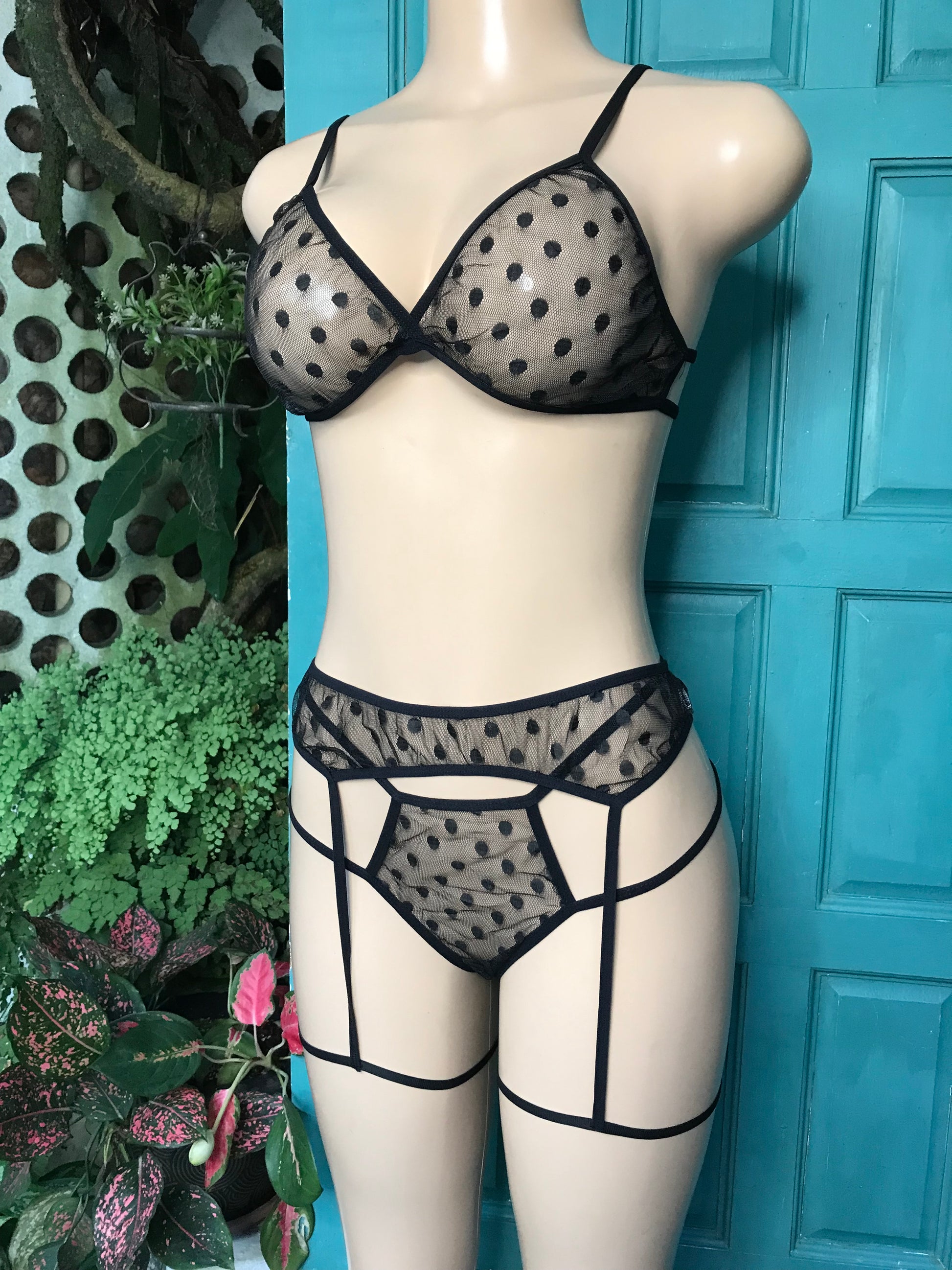 New dom 2 piece lingerie fringe. S
