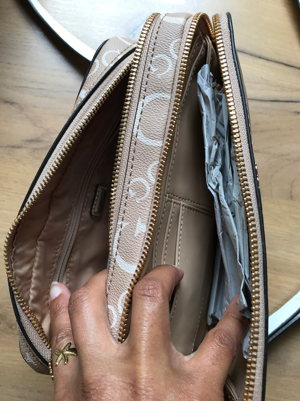 Guess Factory crossbody beige bag *** new