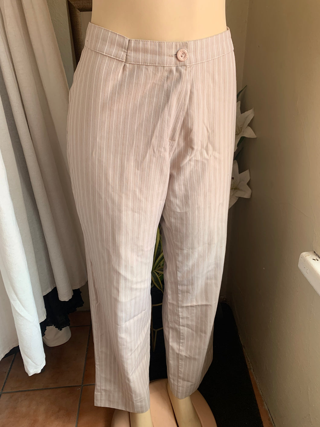 Pin stripe beige professional pants 1/2 of pants suit ::: M