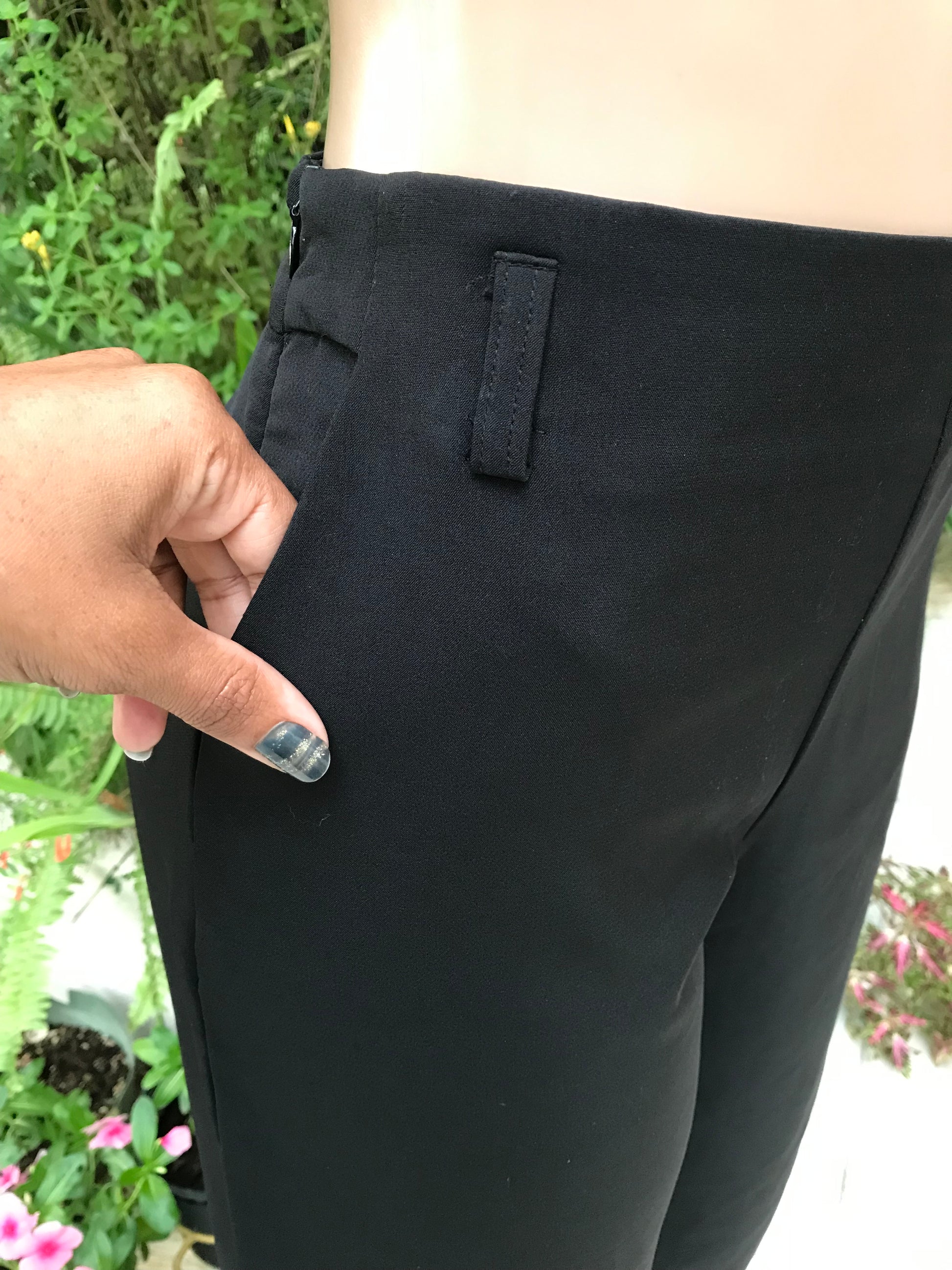 Black wide leg 3/4 trousers ::: M