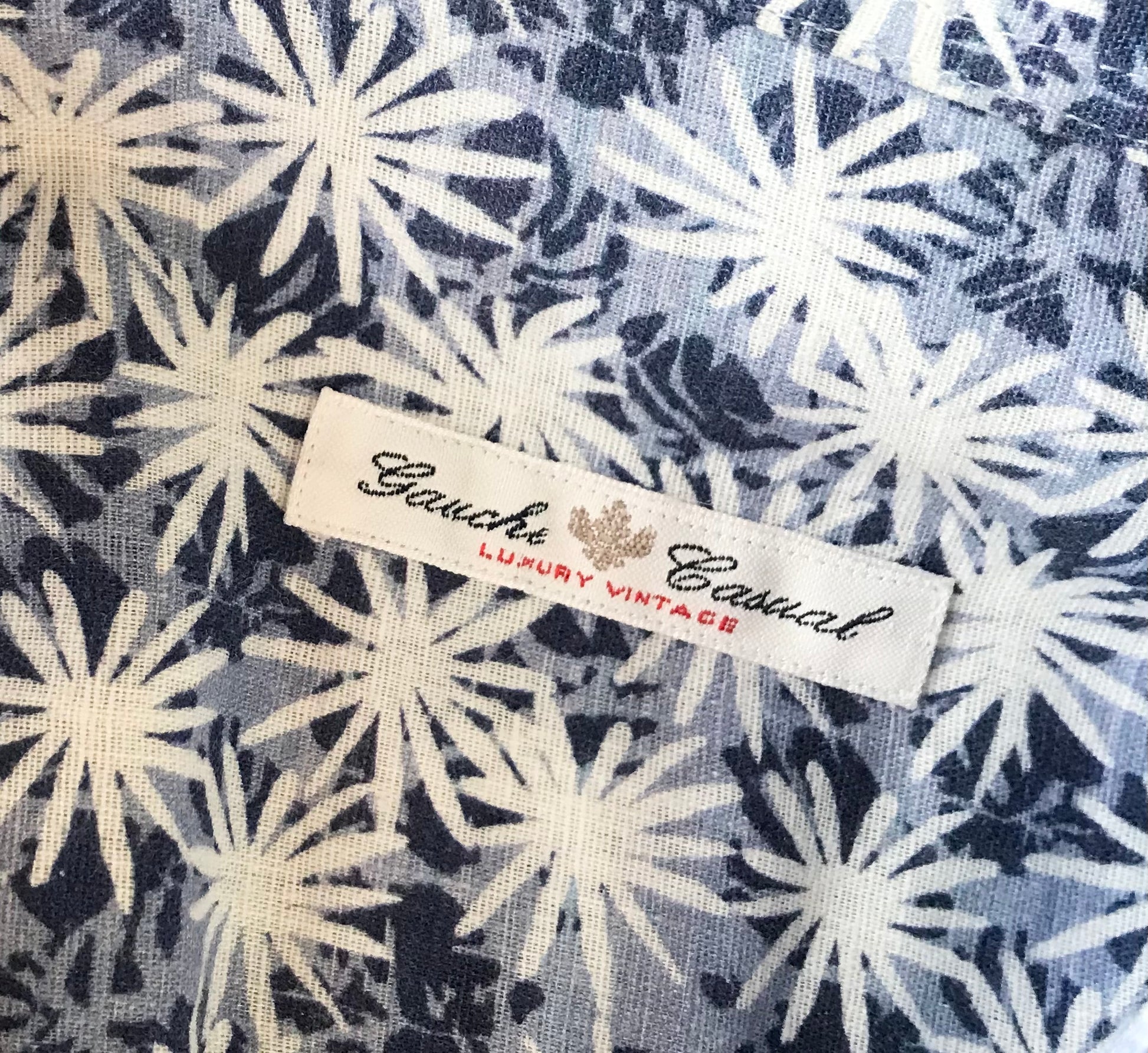 Blue Floral Mens linen shirt... L /XL