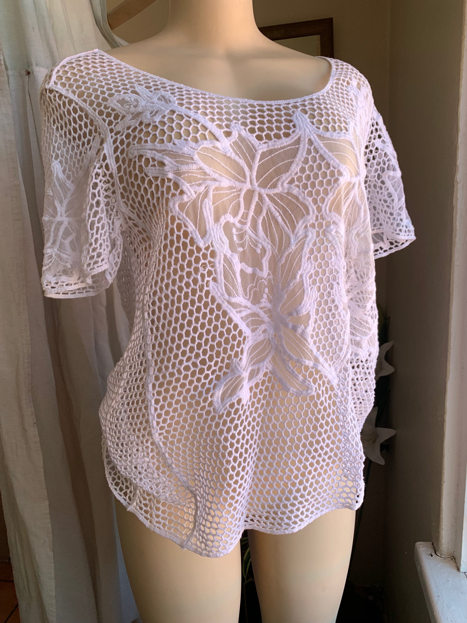 100% Cotton vintage white mesh crotchet top … fits up to /XL ,,,