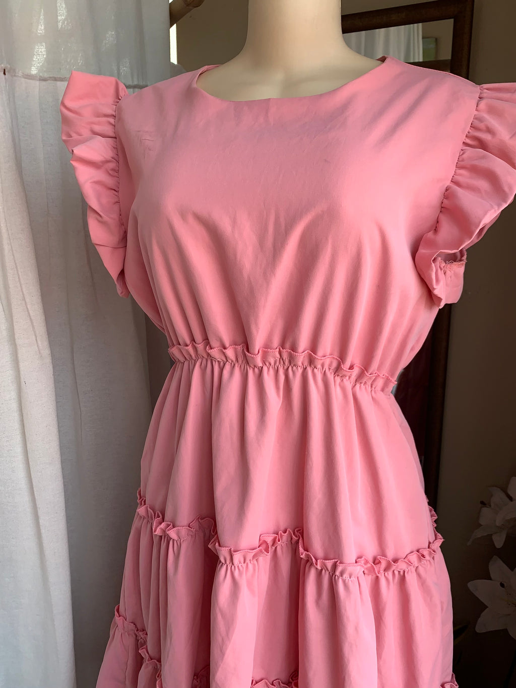 Pink ruffle midi dress M/L