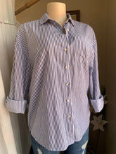 Load image into Gallery viewer, Old navy boyfriend style cotton shirt … fits up to L ,,,
