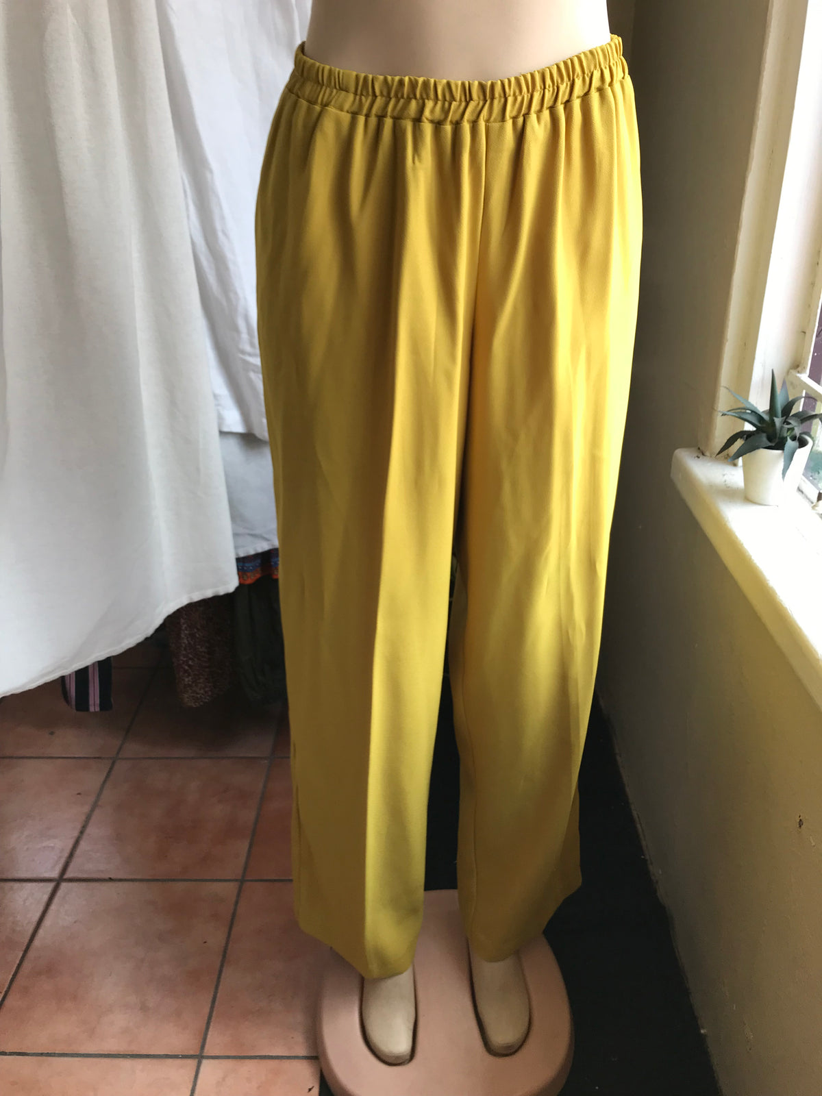 mustard professional loose pants ::: /XL