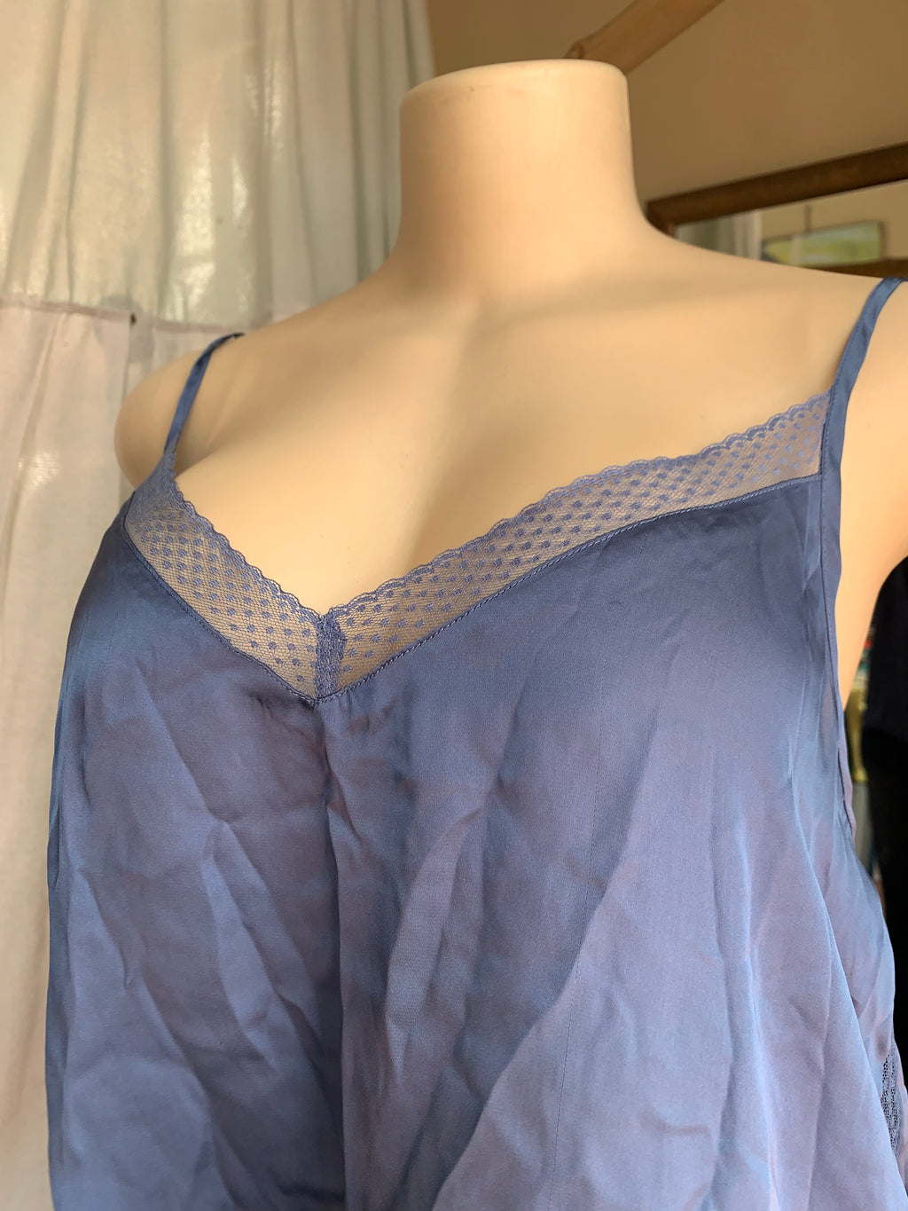 Satin tank top with polka dot lace neckline … L /XL