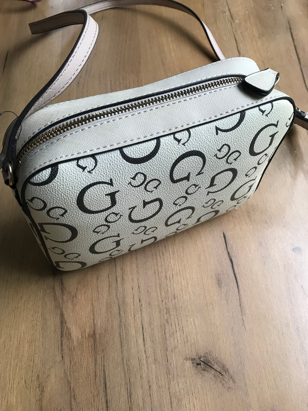 Guess Factory crossbody white bag *** new
