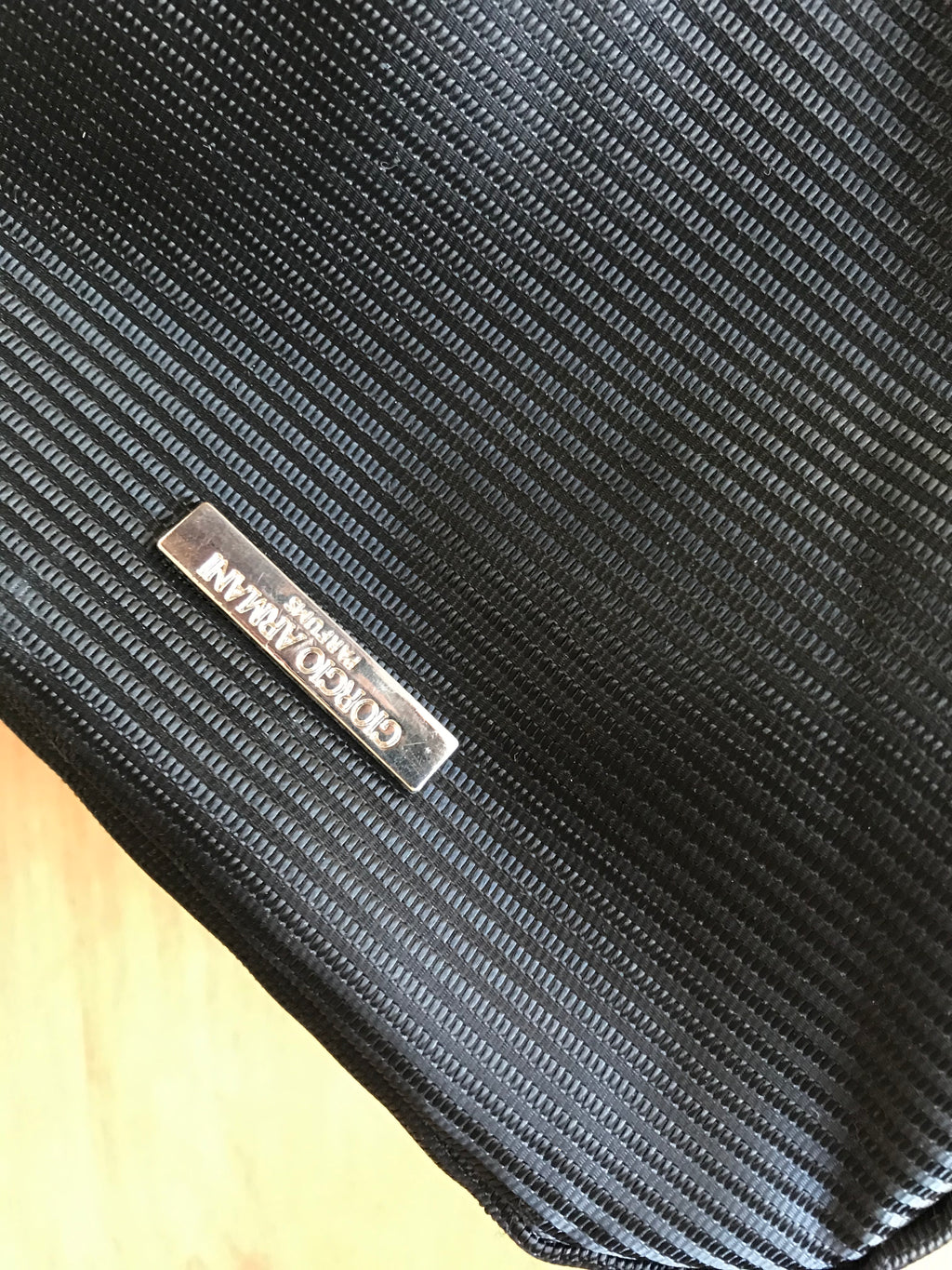 Armani mini makeup / utility pouch black : ribbed