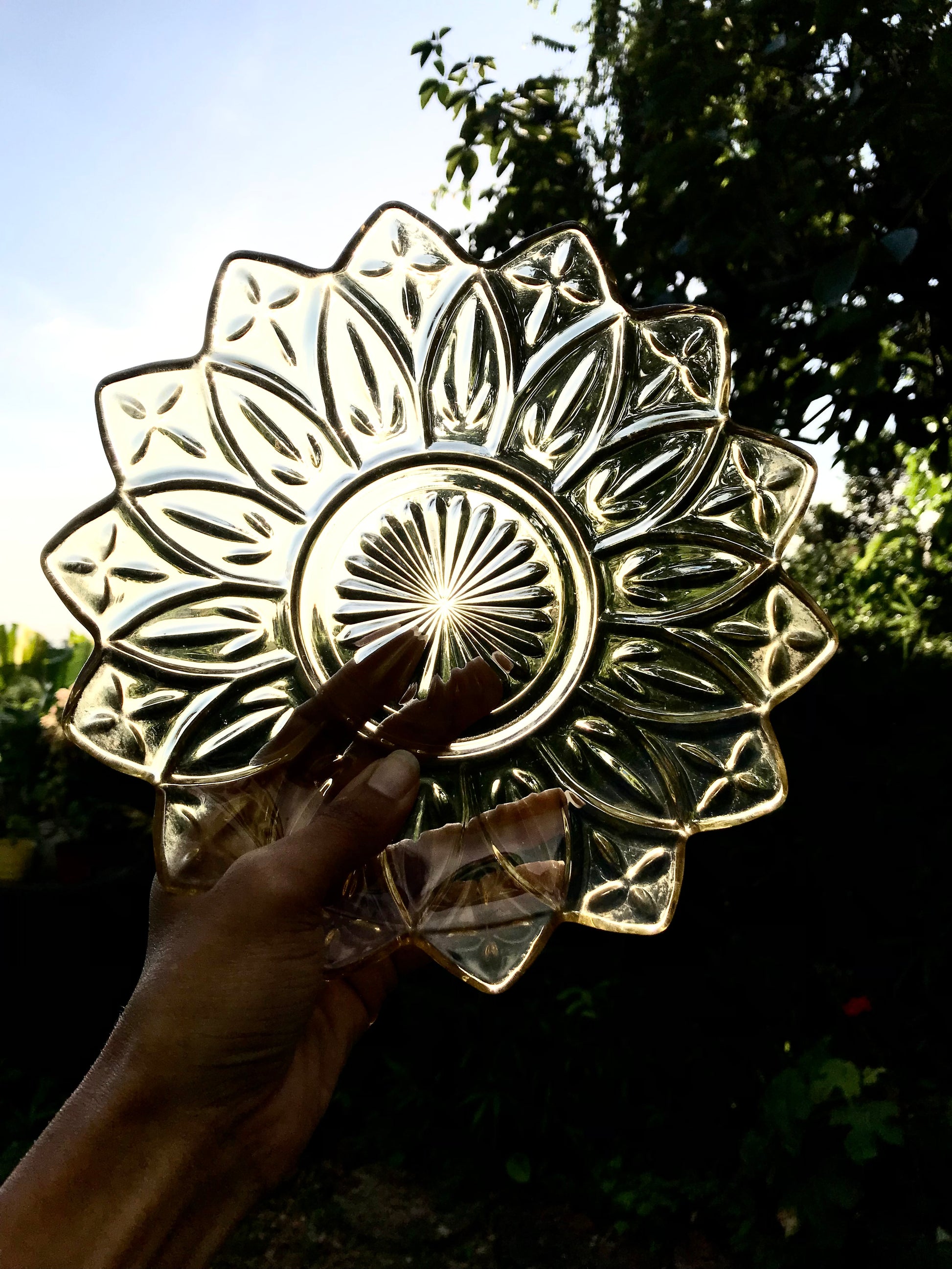 Vintage lotus flower glass dish large +++ 8.5 inch dia