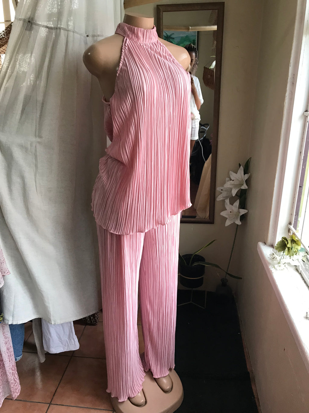 Pink pleat pants and top set ::: L