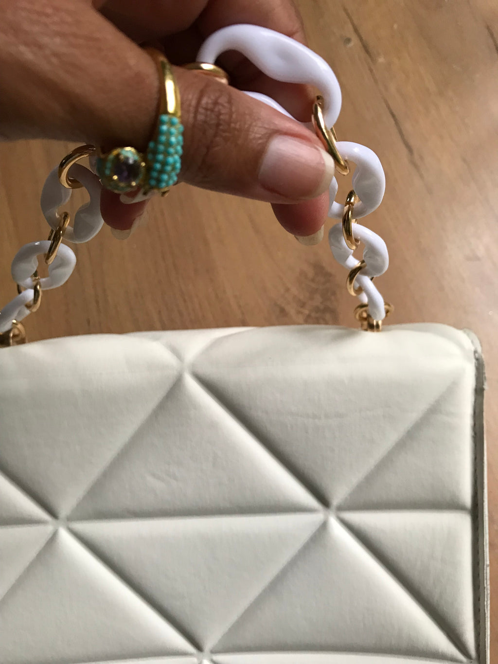 white chain quilted fashion bag *** new