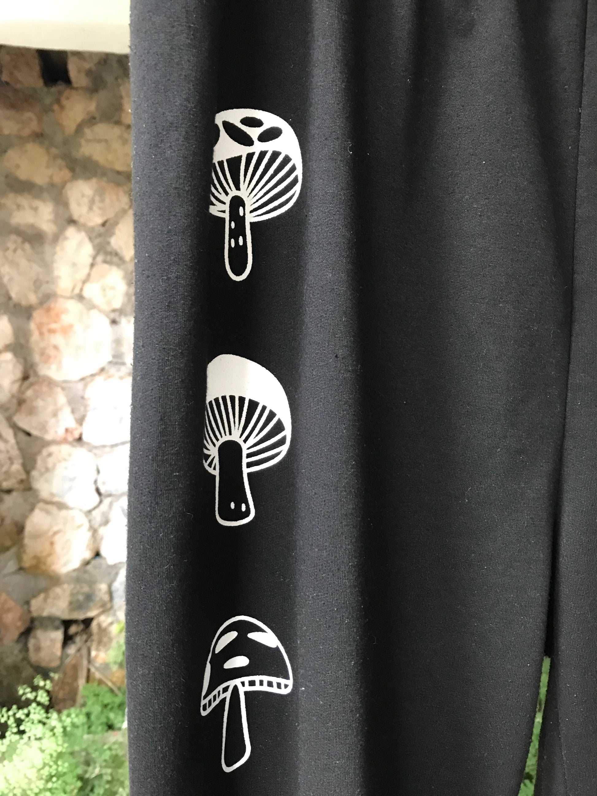 Black Mushroom Print Jogger Pants ::: Plus /XL ;;;