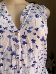 White+blue floral printed sleeveless shirt … M