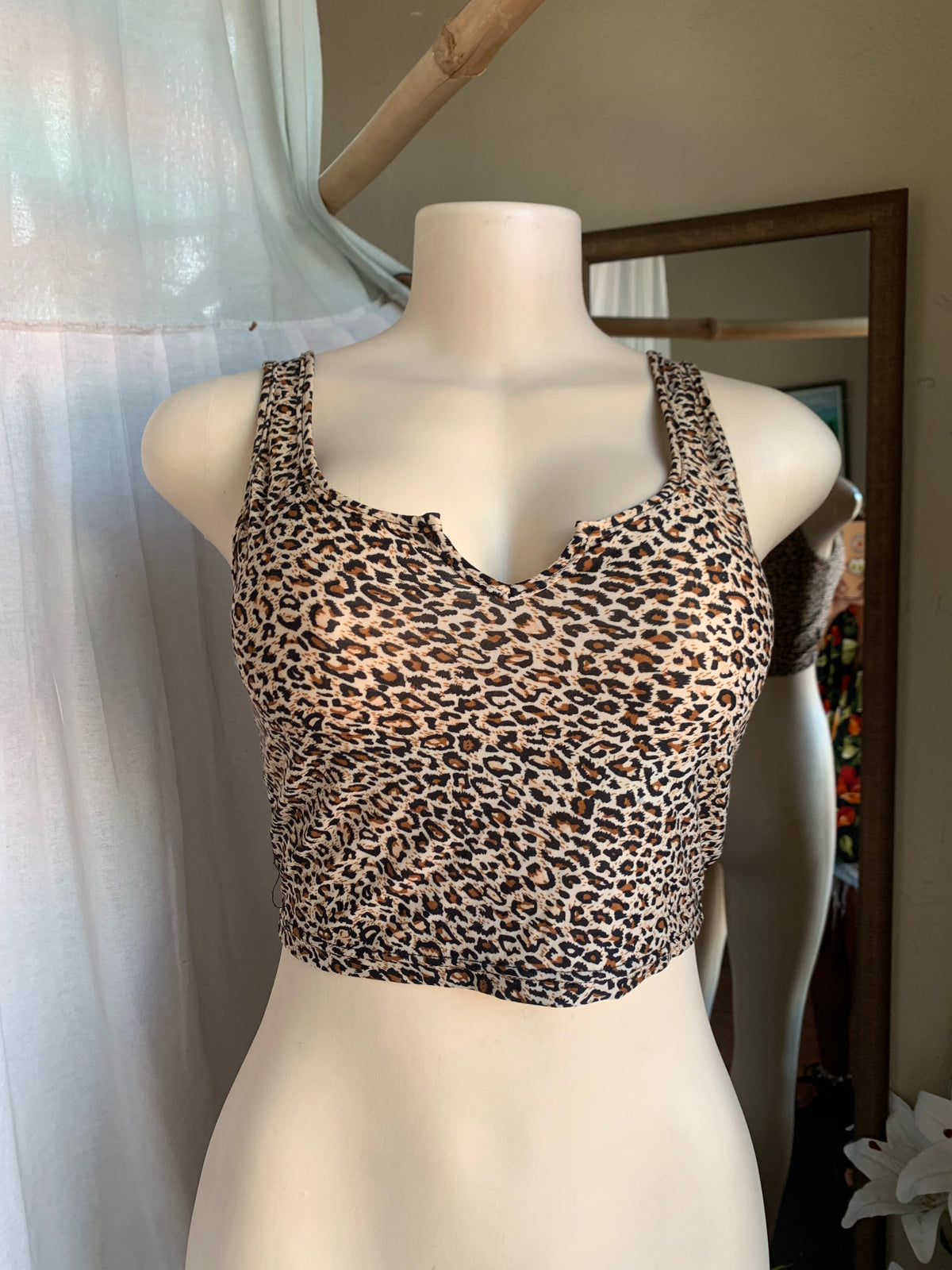 Cheetah print cami crop top stretchy… s