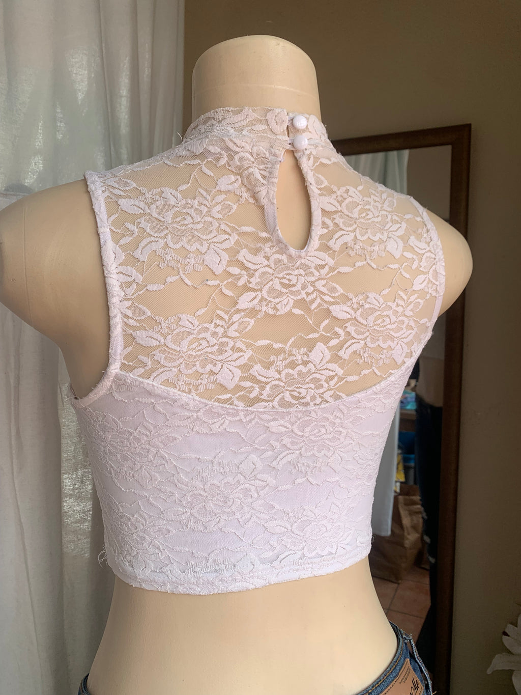 White Lace crop with sweetheart neckline detail s