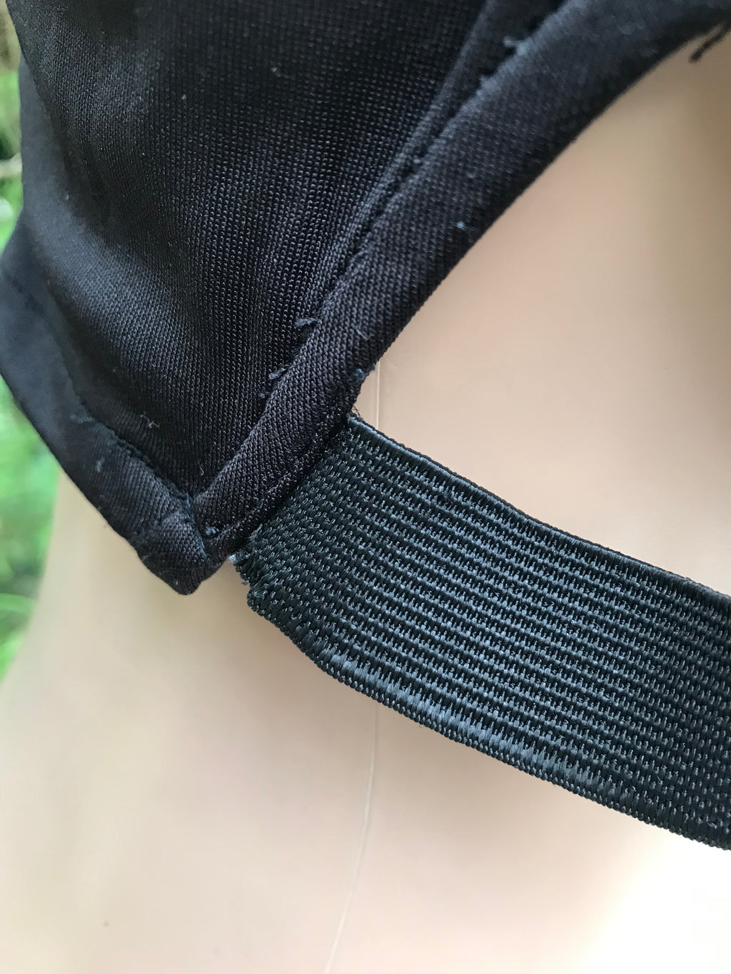 Black Peekaboo Crop Top Elastic Detail ... M/Large