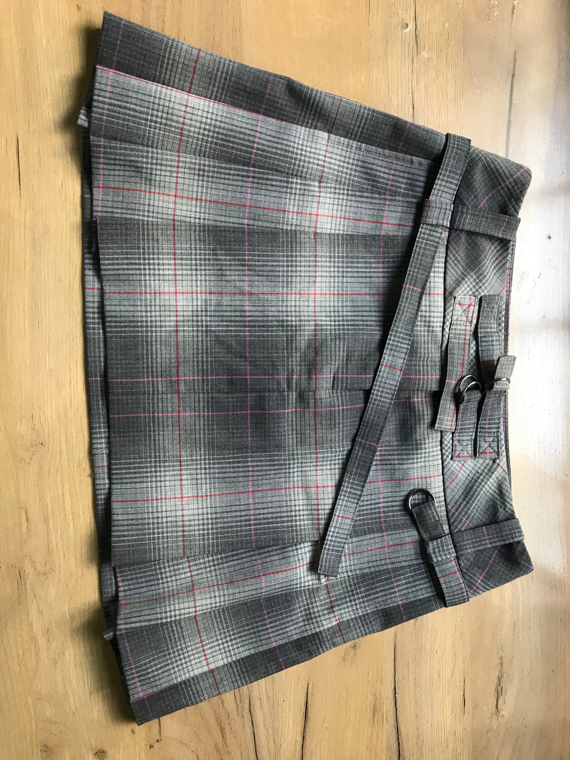 Grey Plaid Preppy Mini Skirt . M /w30