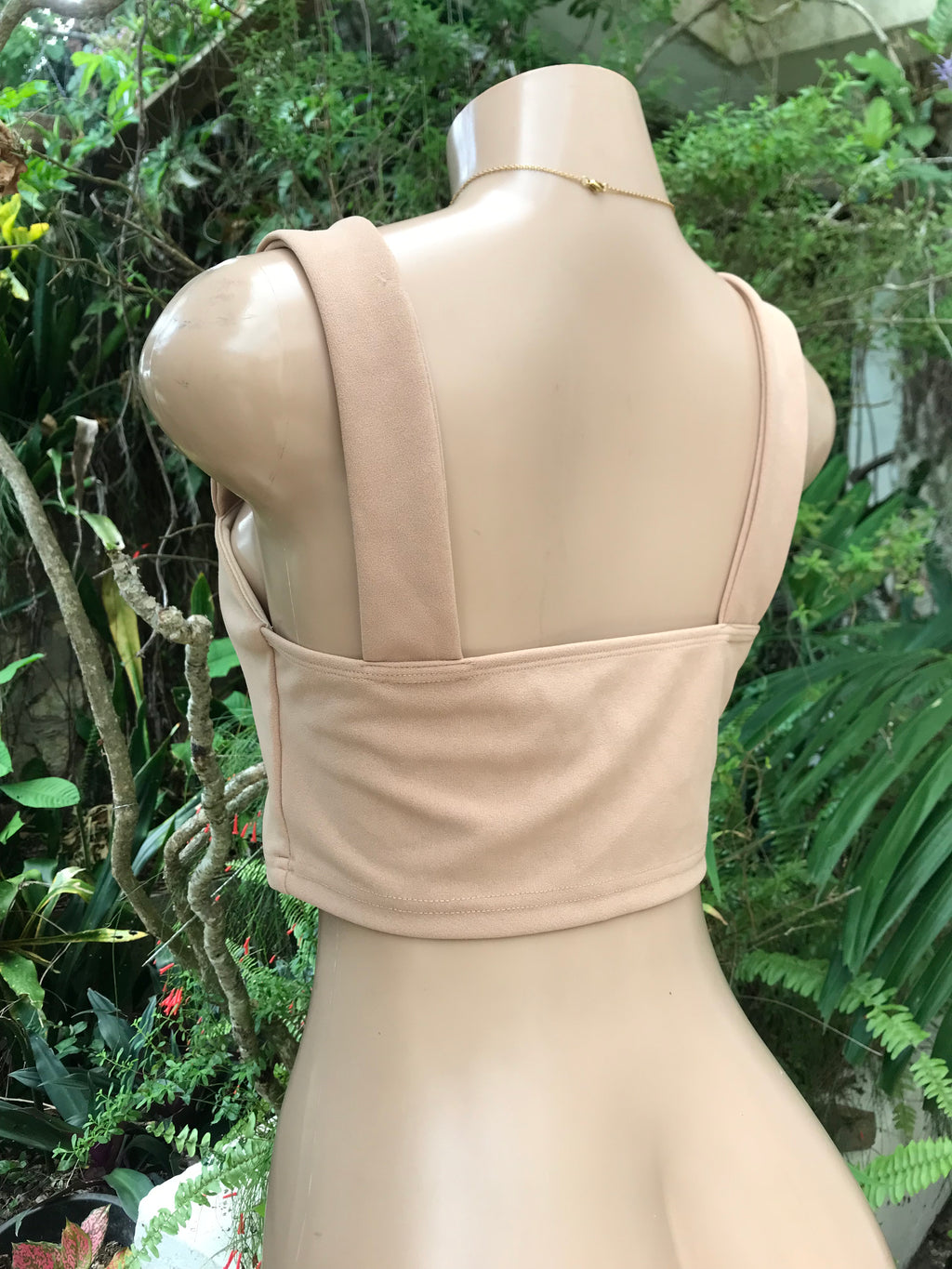 Cream V Wire Minimal Style Crop Top ... M