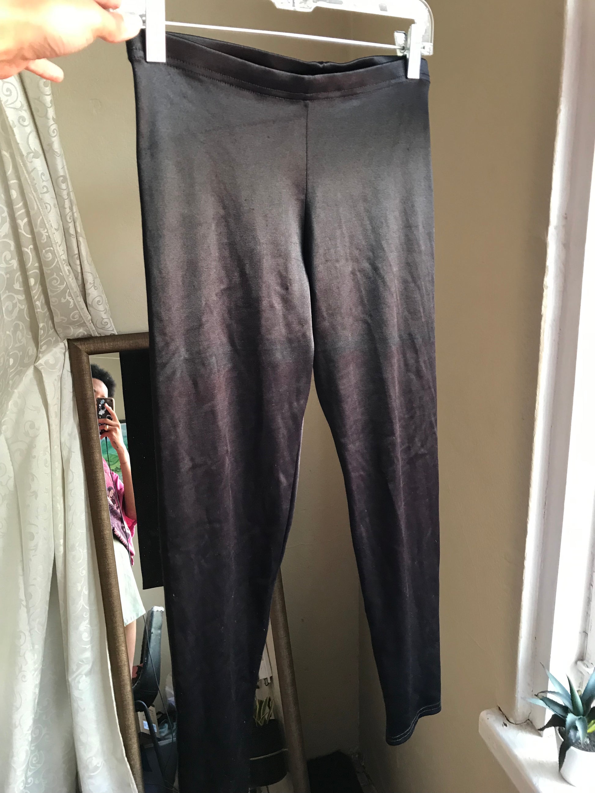 black liquid leggings :::