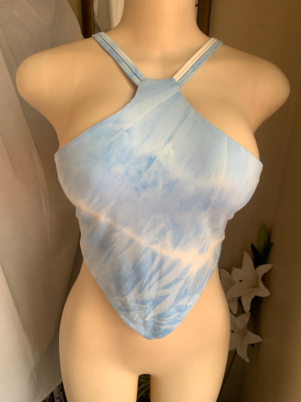 Tie dye baby blue diamond crop top … s