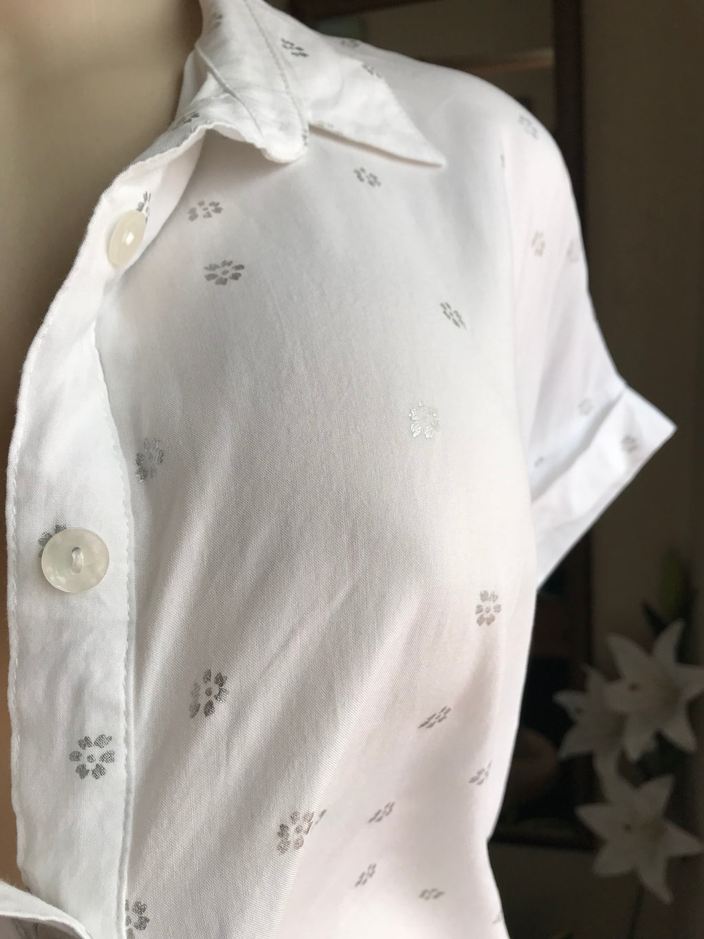 White button blouse silver flowers... L