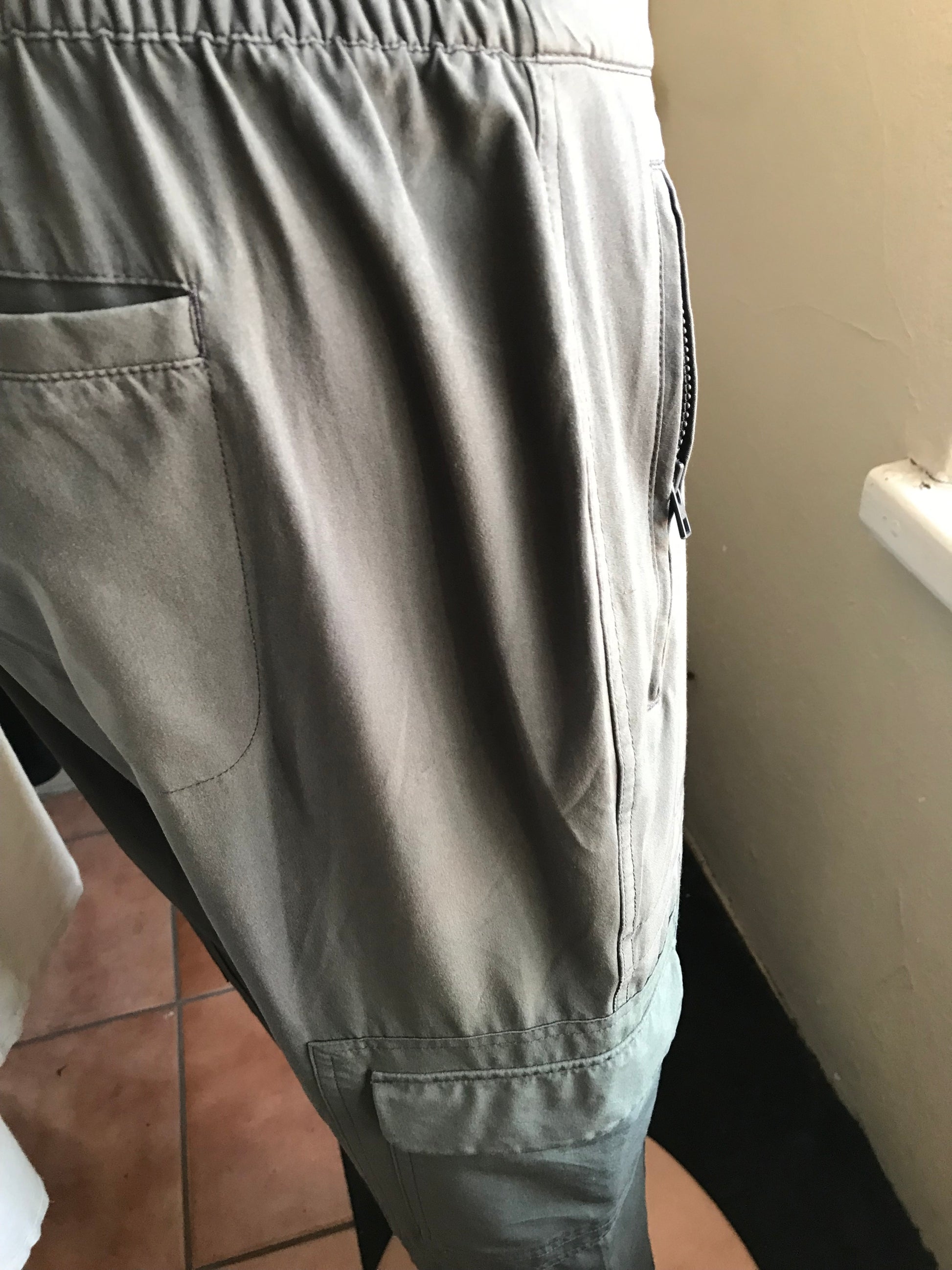 Grey Explorer cargos L