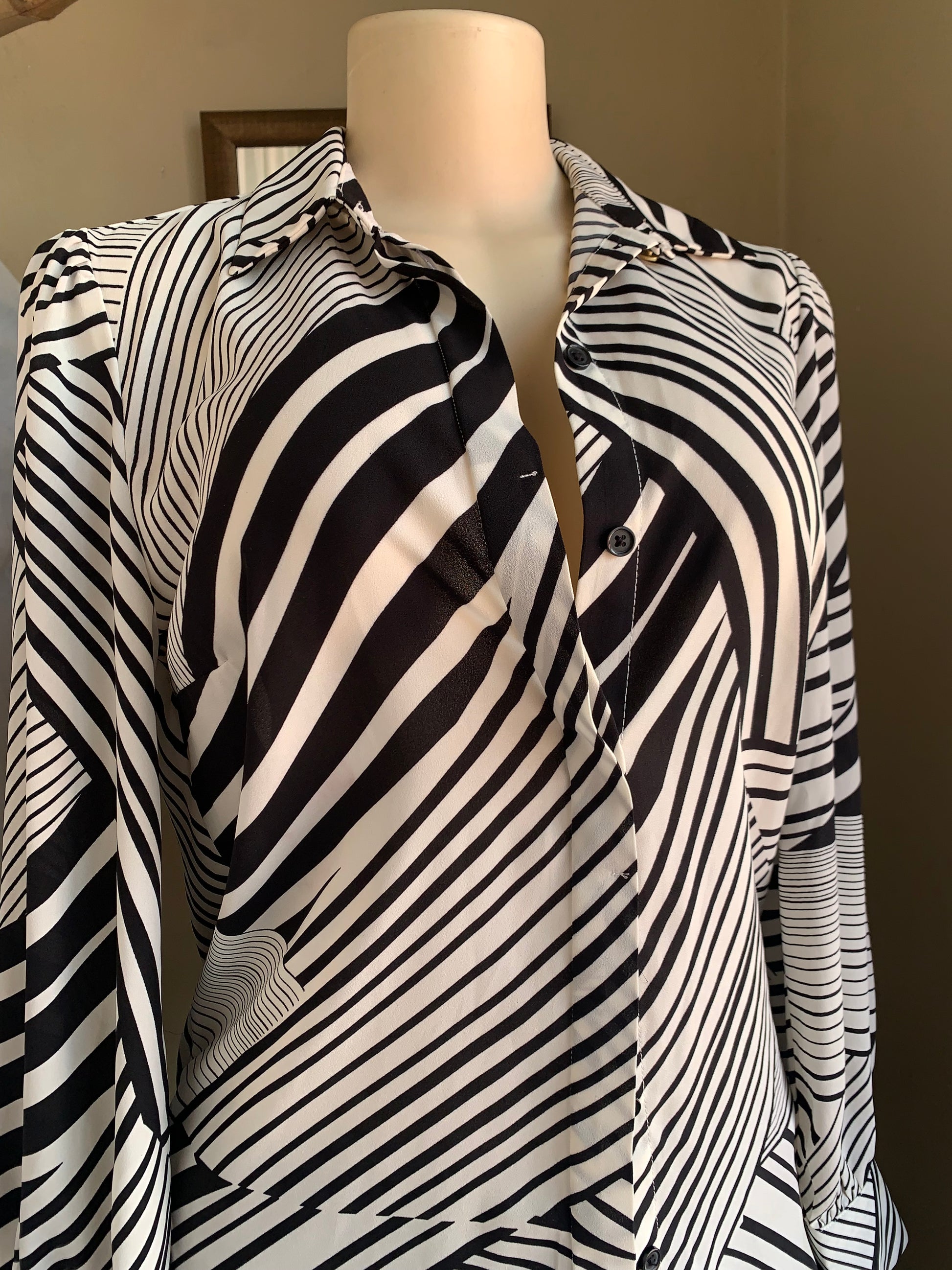 B+W geometric dress shirt … m