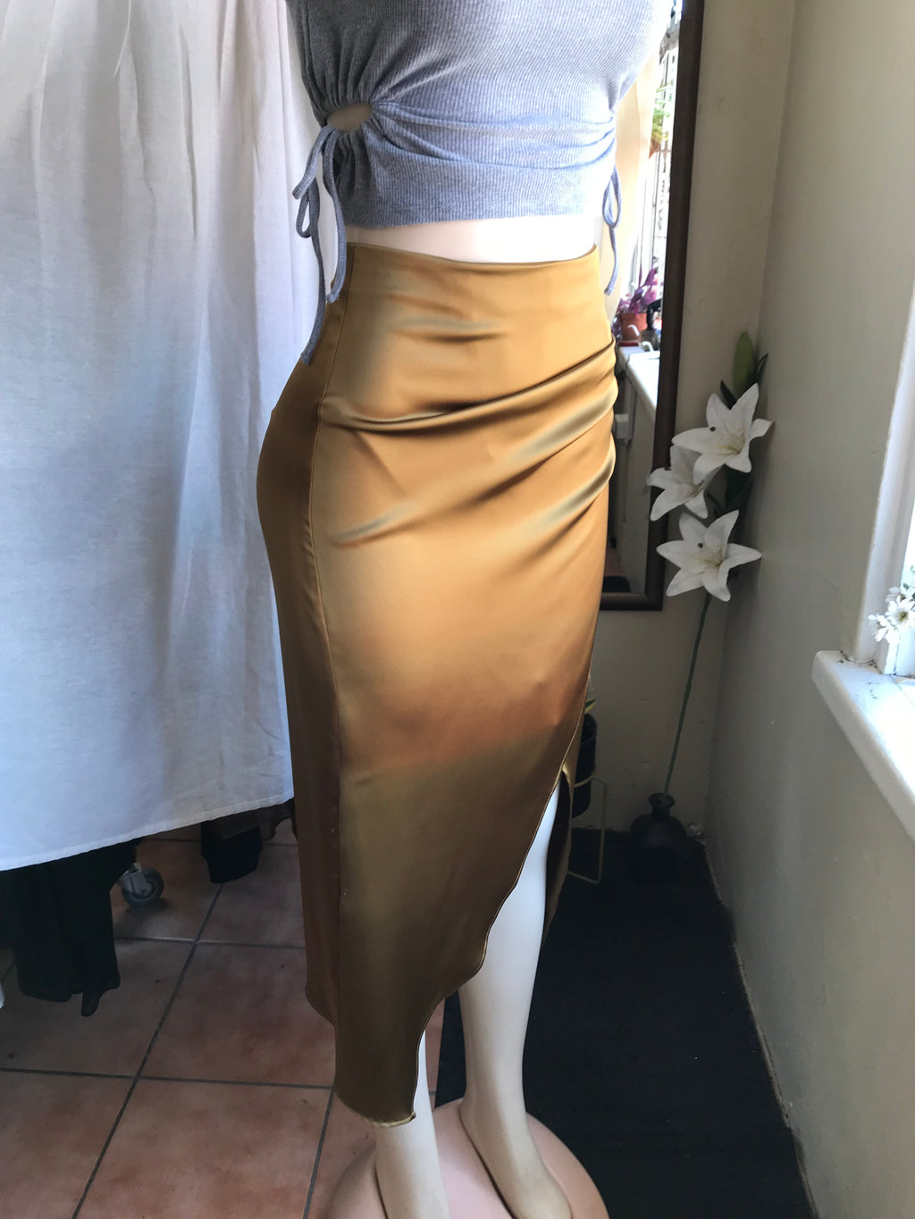 Liquid gold ruche midi skirt... S