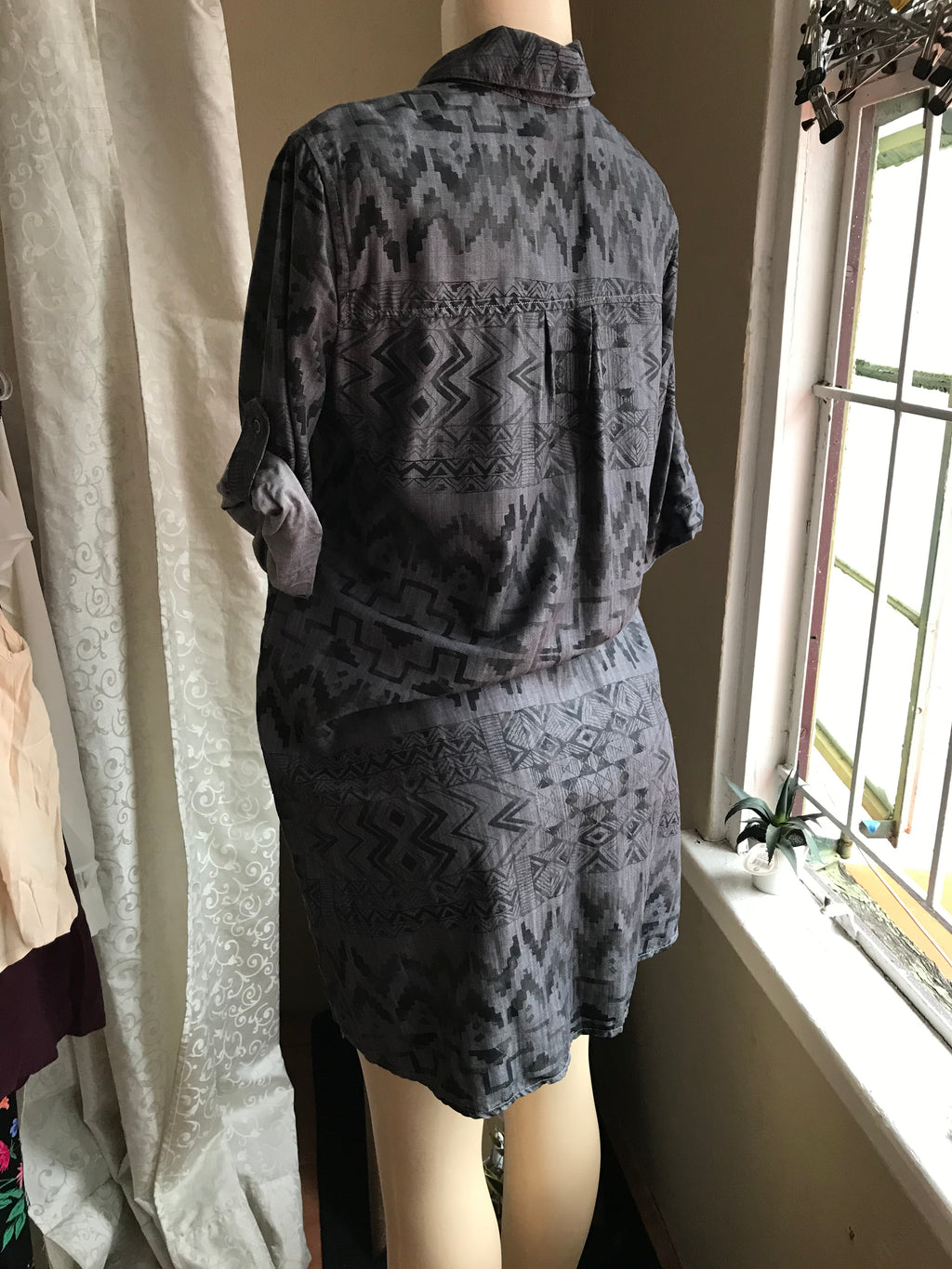 Aztek monochrome shirtdress dress • m
