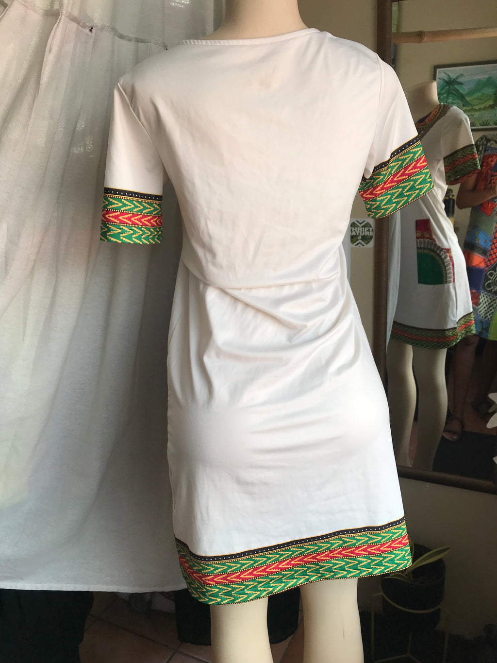 white african print stretchy tee dress with pockets M