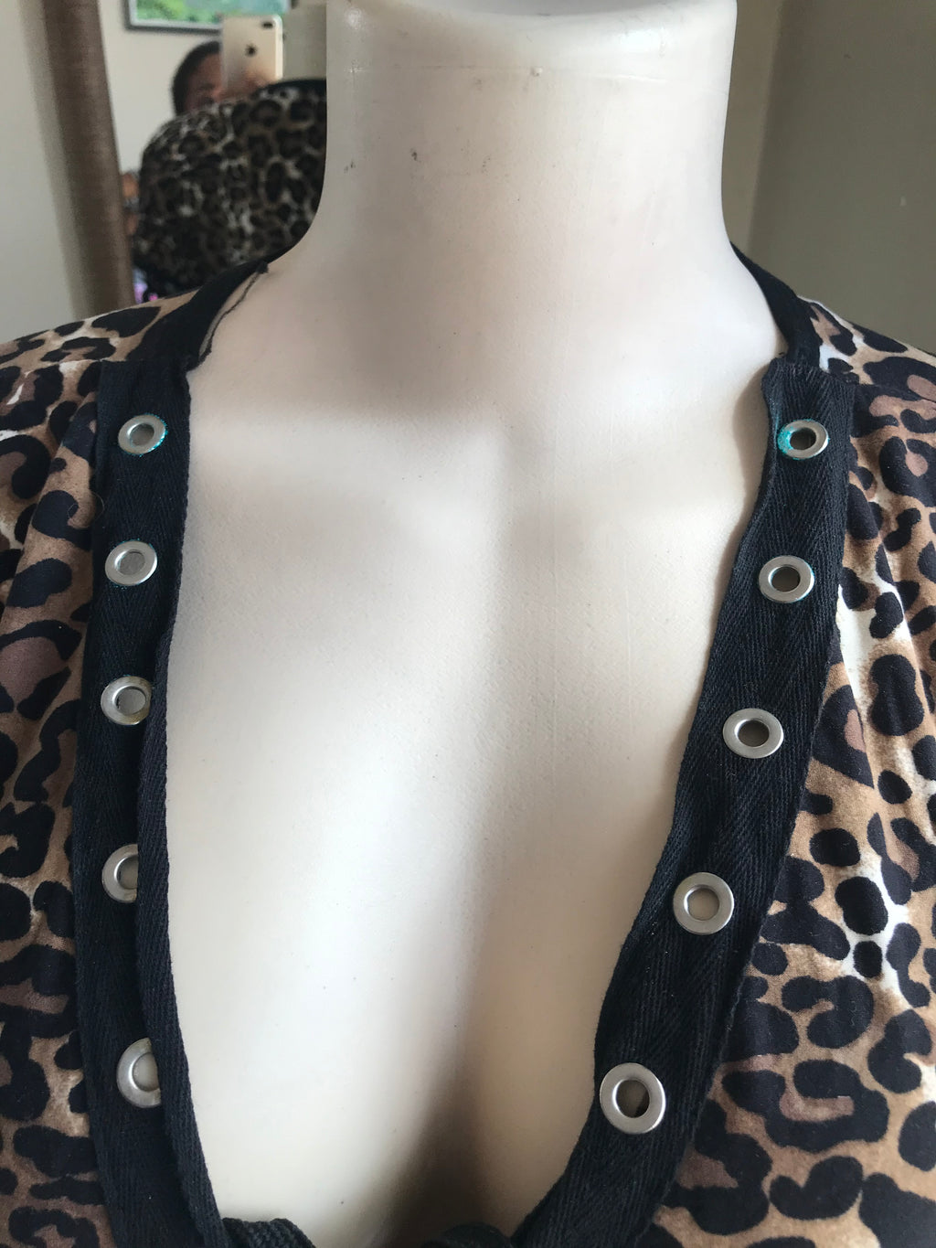 cheetah print bodycon dress lace up sleeve M