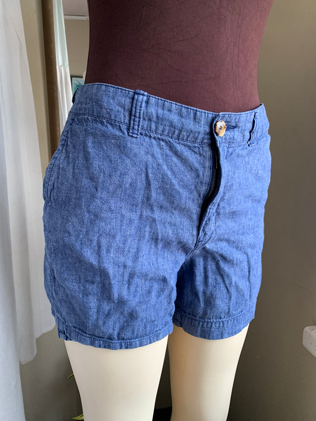 Gap everyday light denim shorts Size 4 / s