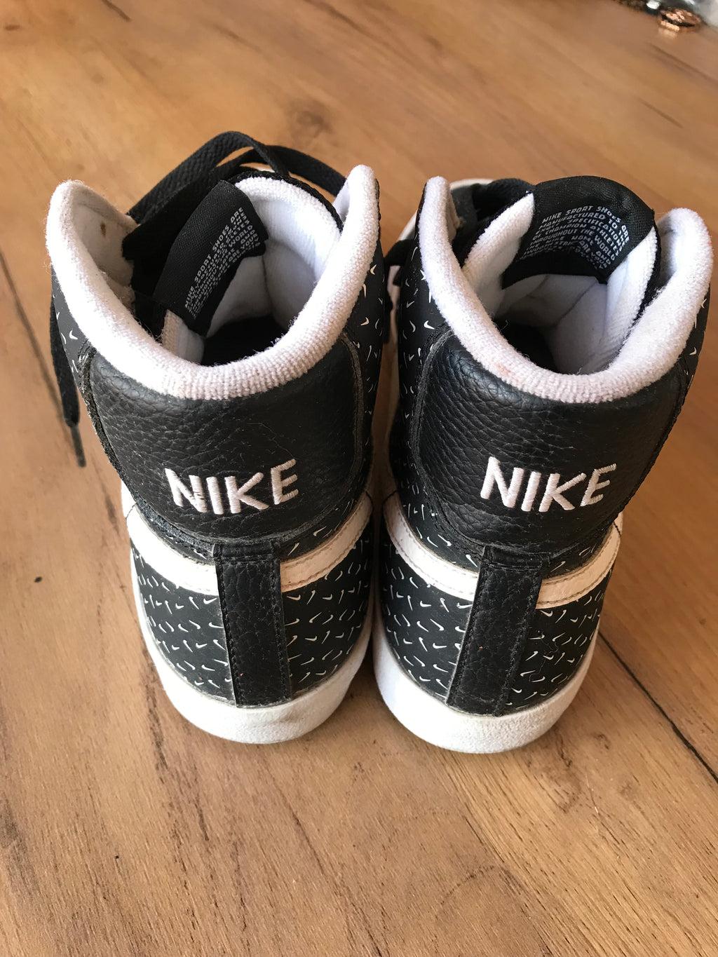 Nike SB B&W print high top sneaker /// size 7/8