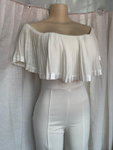 Load image into Gallery viewer, White statement off the shoulder jumpsuit /slll
