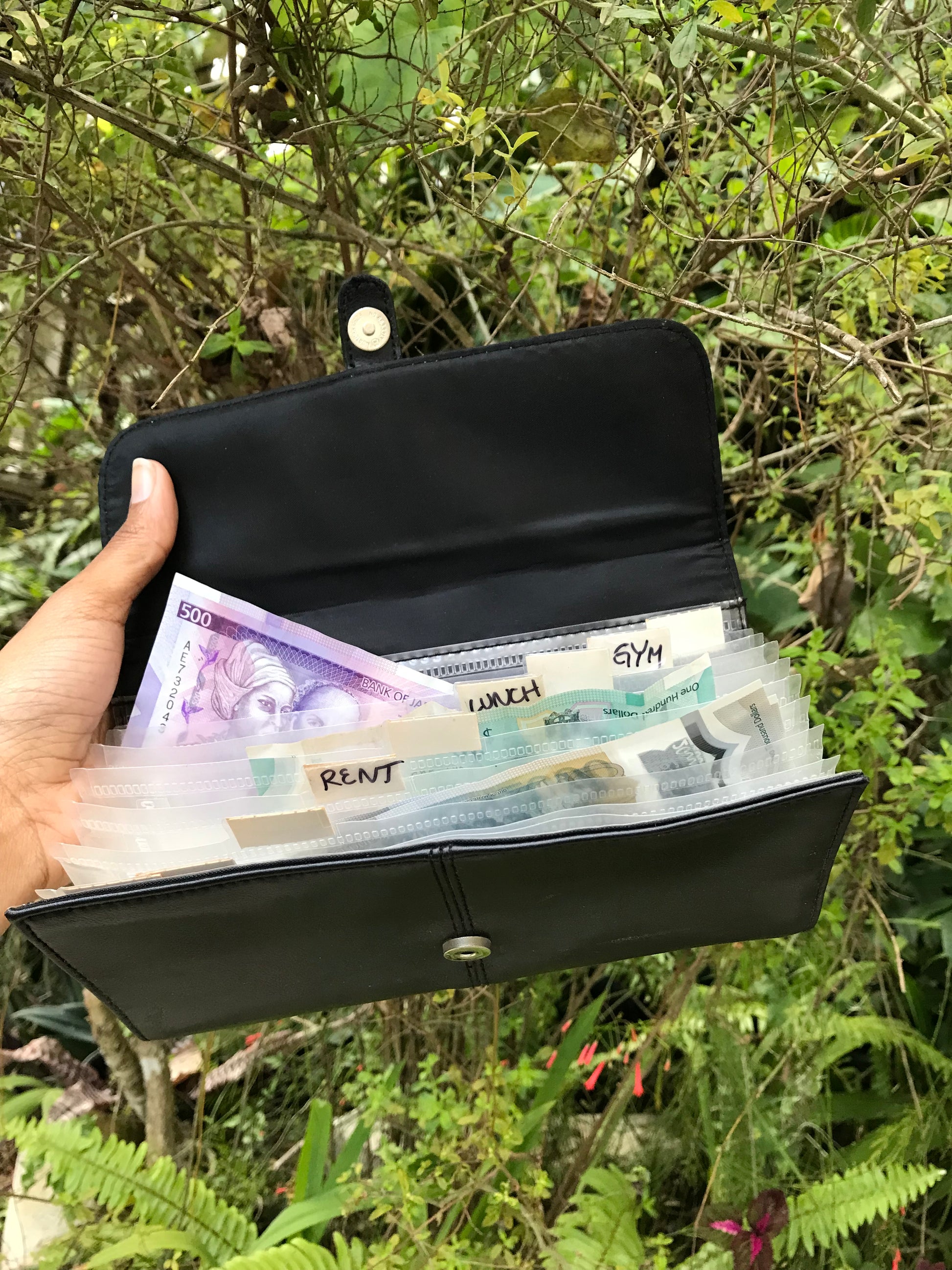 Black retro money organizer purse vinyl