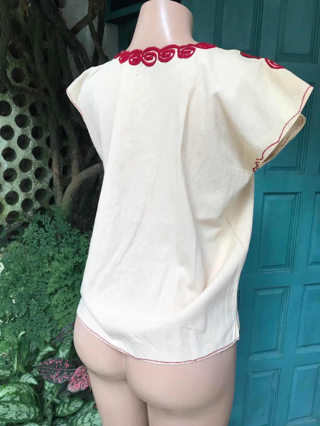 vintage organic mexican style cream bold embroidery flower blouse ...M ,,,