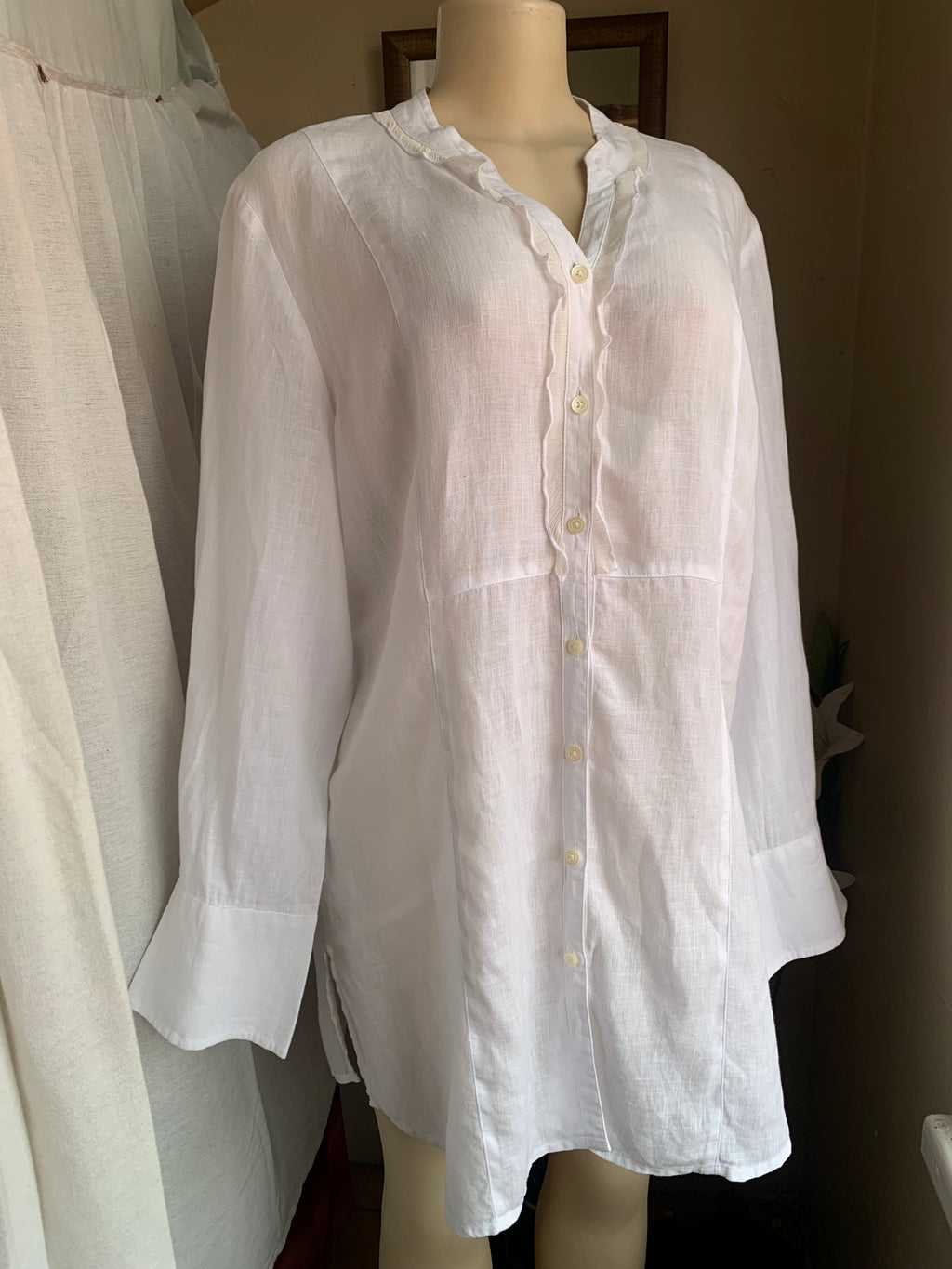 Vintage white linen shirt dress can ^^^ fit up to L ,,,