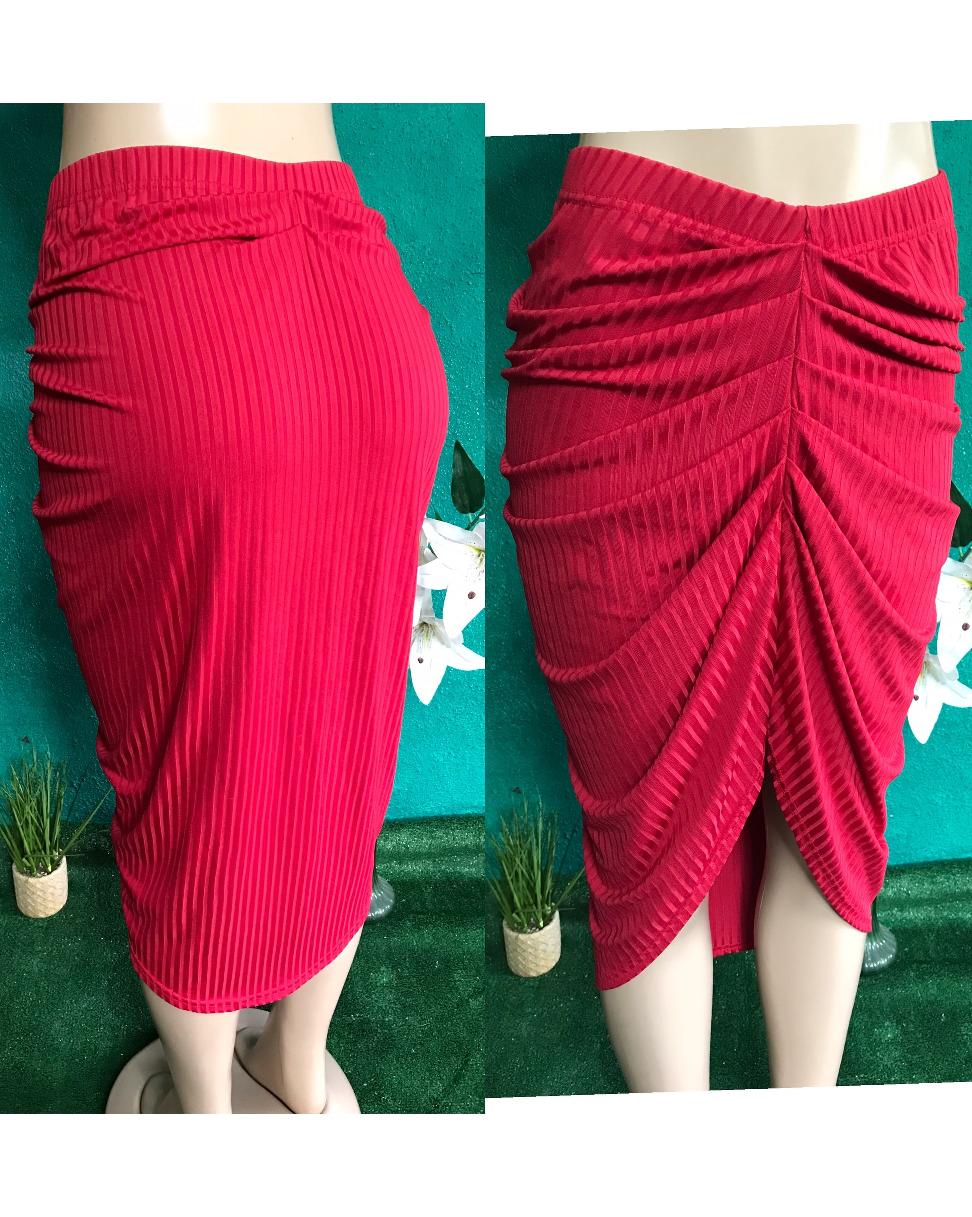 Red ruche midi skirt ribbed . m/Large