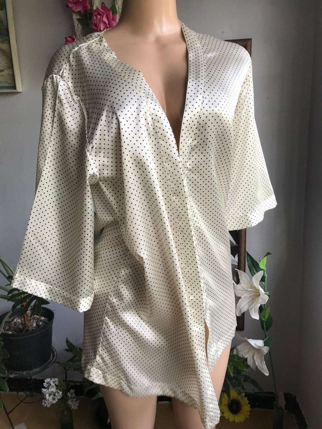 Fine polka dot silky robe ... xs/ to m