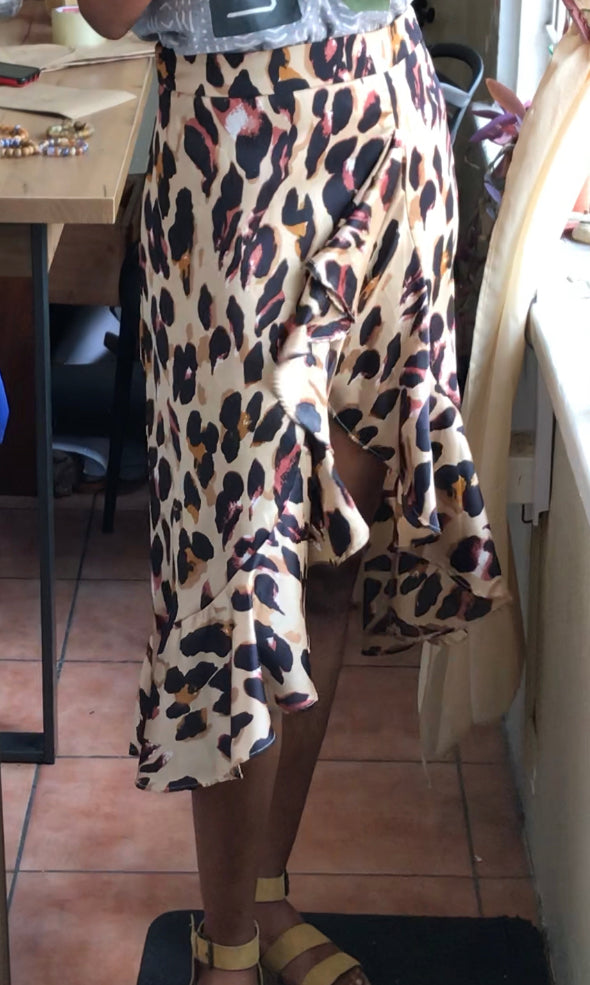 Silky cheetah skirt front slit s